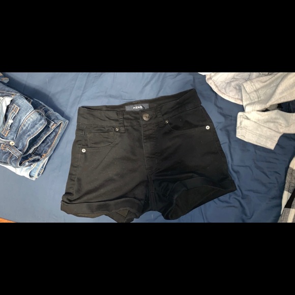 black shorts - Picture 1 of 1